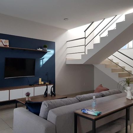 Casa Azul Turquesa Excelente Ubicacion Facturamos Villa Guadalajara Exterior photo