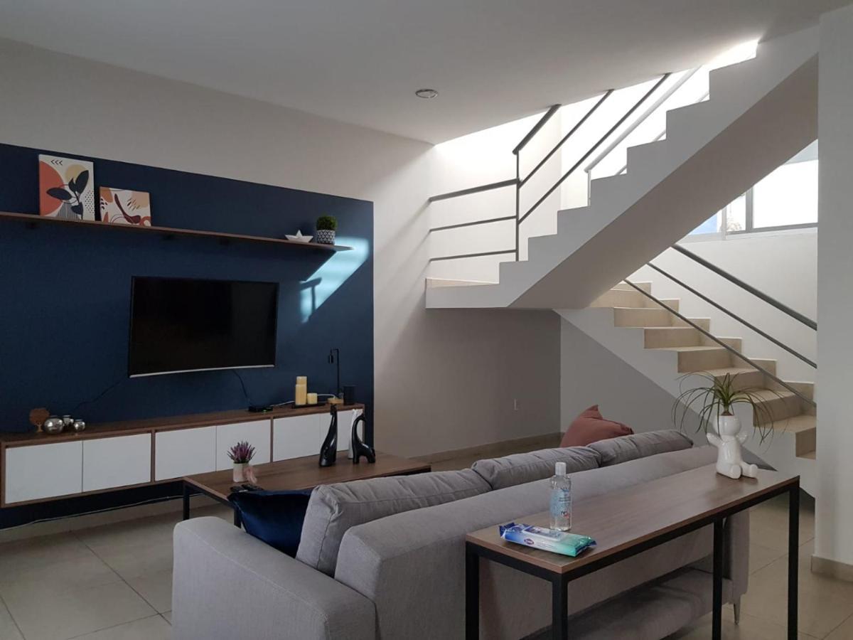 Casa Azul Turquesa Excelente Ubicacion Facturamos Villa Guadalajara Exterior photo