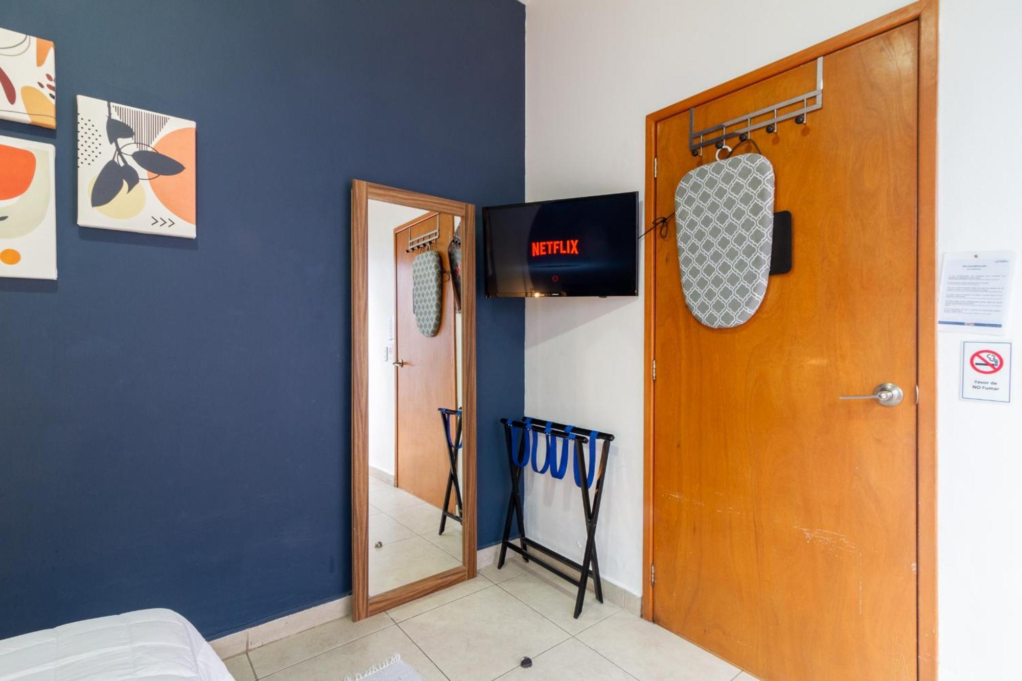 Casa Azul Turquesa Excelente Ubicacion Facturamos Villa Guadalajara Exterior photo